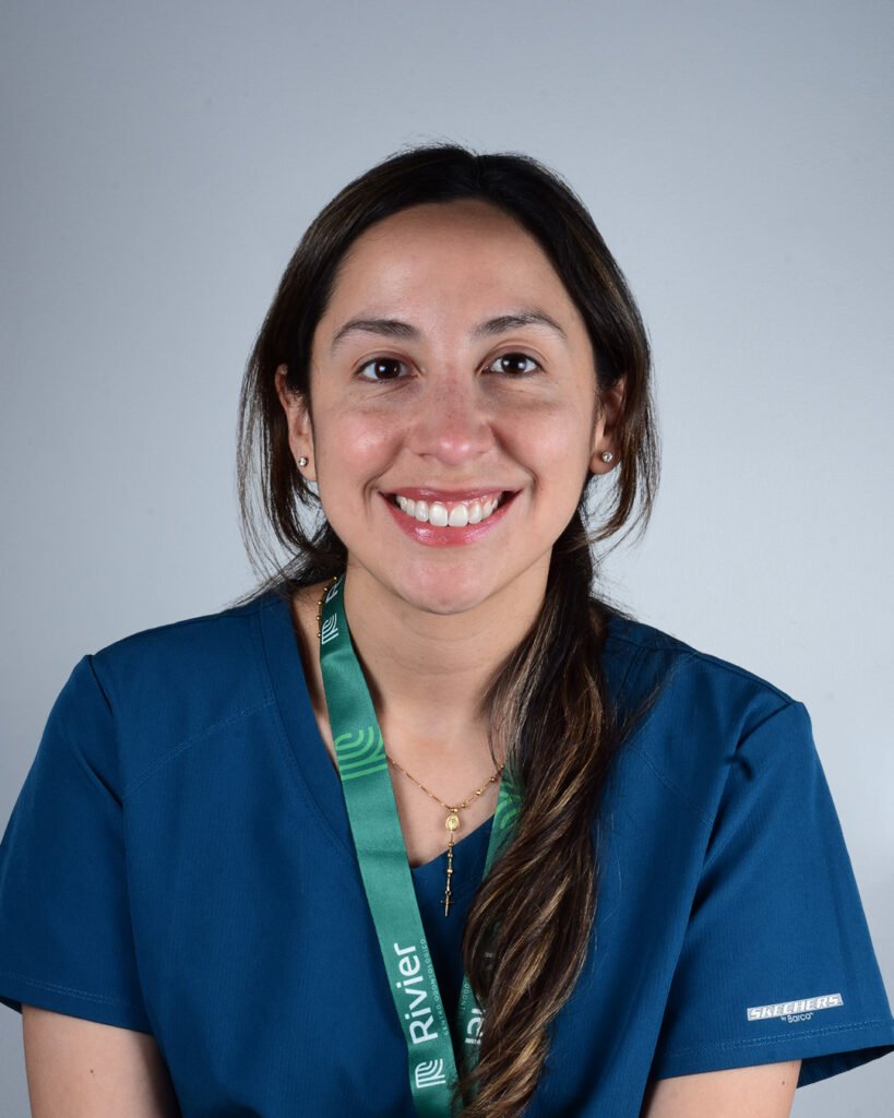 dra. camila gonzalez periodoncia, implantología y armonización orofacial